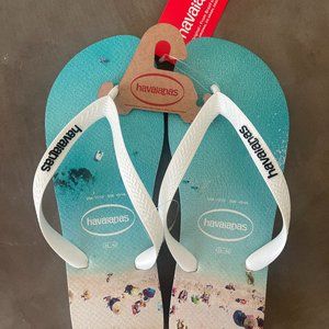 New with Tags: Havainas L (11/12) Hype Flip Flops in White Wave